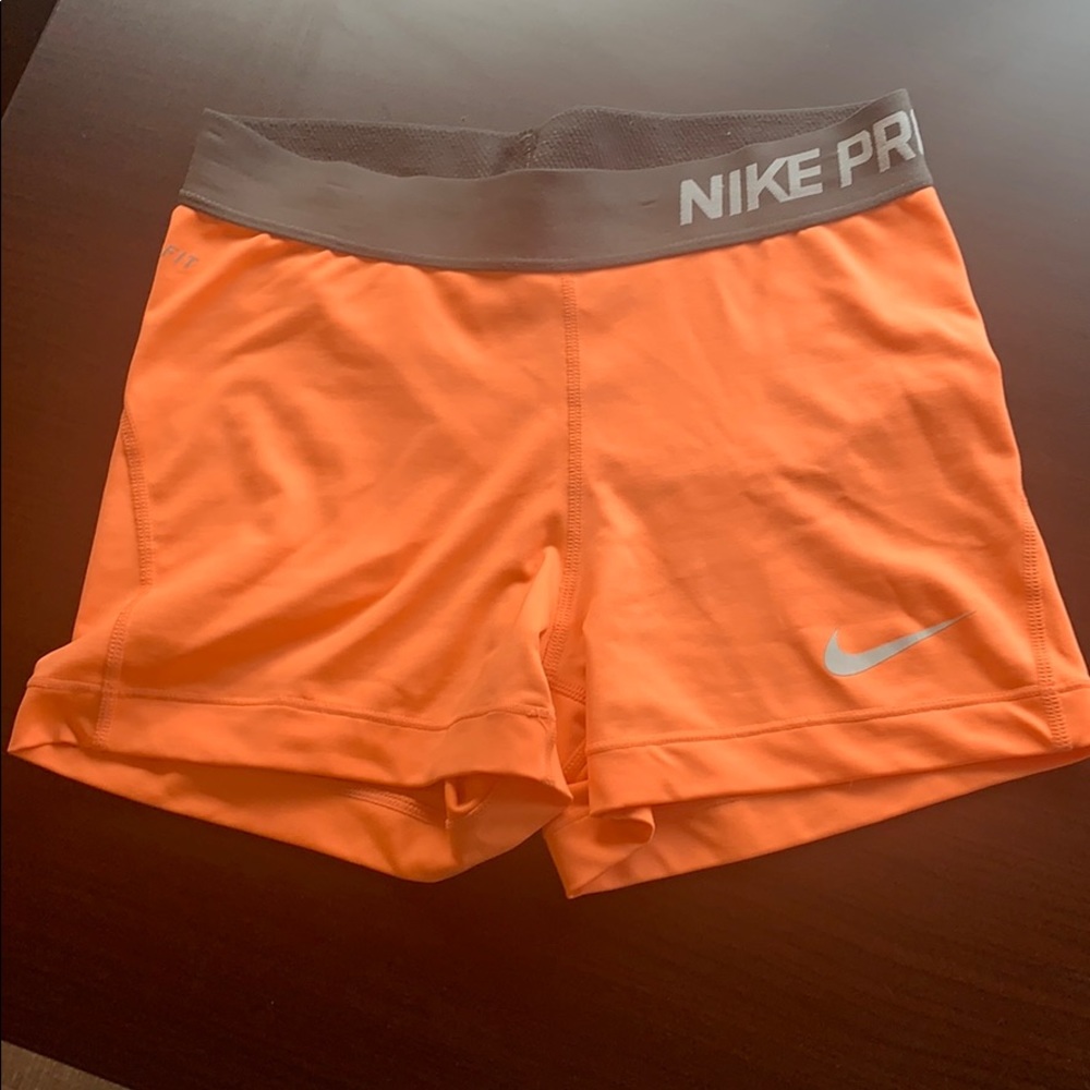 Nike spandex